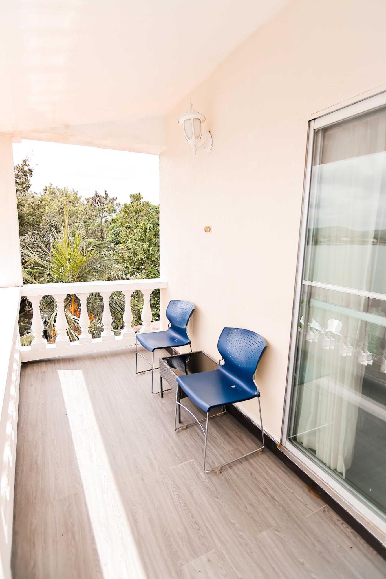 Del Hotel Flores